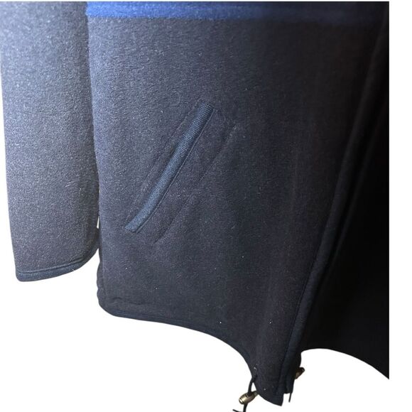 Women’s size small reversible waterproof Blue and Cream Hooded Sweater jacket. - Picture 10 of 10